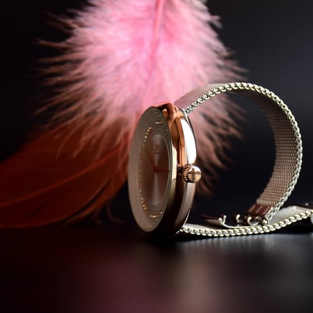 ساعة فيوجن روزقولد النسائية 16