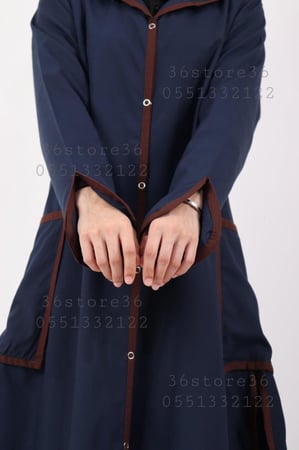 لابكوت كحلي بتطريز شعارك