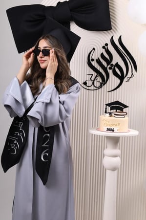 عباية تخرج رمادي واسود وفضي 2026