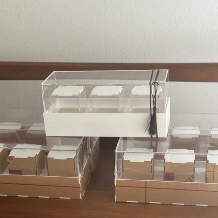 علب توزيعات