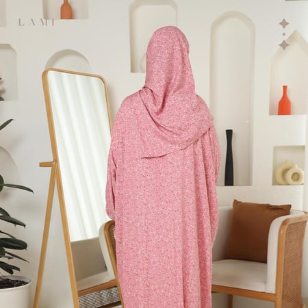 شرشف صلاة مشجر وردي