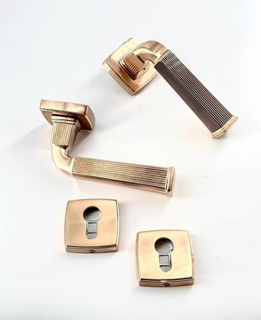 قبضة باب | Akada