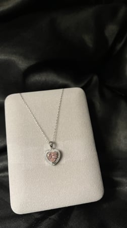 سلسال القلب الوردي