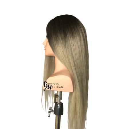 مانيكان روسي جذور مصبوغة