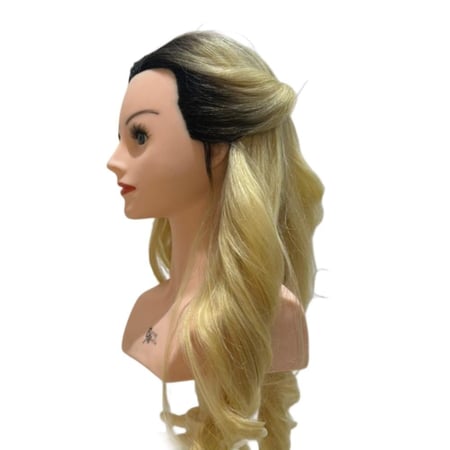 مانيكان روسي جذور مصبوغة