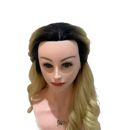 مانيكان روسي جذور مصبوغة