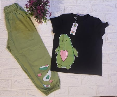 بيجامة بناتي قطنيه باللون الاسود