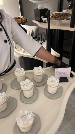 12 كوكيز الورده (فقط لداخل الريآض مع مندوب )