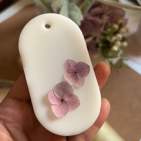 تاق عطري للدواليب و الخزانات