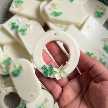 تاق عطري للدواليب و الخزانات