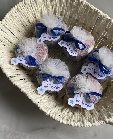شمعة عطرية مع تاق