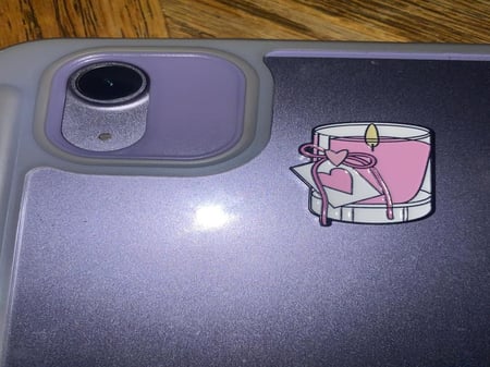 ملصق معدني شمعة وردية