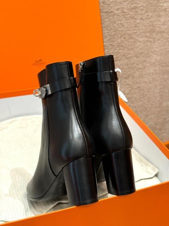Hermès