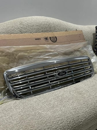 شبك كراون فكتوريا اصلي 1998-2012