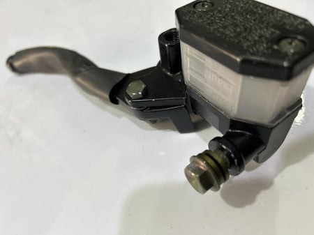 علبة فرامل دباب تركب يمين