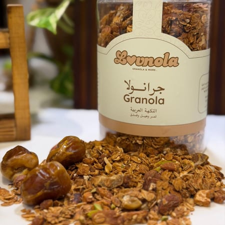 جرانولا التمر و الهيل و الفستق 580 جرام