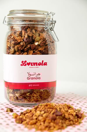 جرانولا  بالمكسرات و التوت حجم عائلي  – 850 غرام