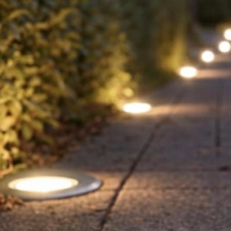 إضاءة أرضية LED غاطسة من Lomebrite PLUS - بقوة 10 واط ومقاومة للماء IP65