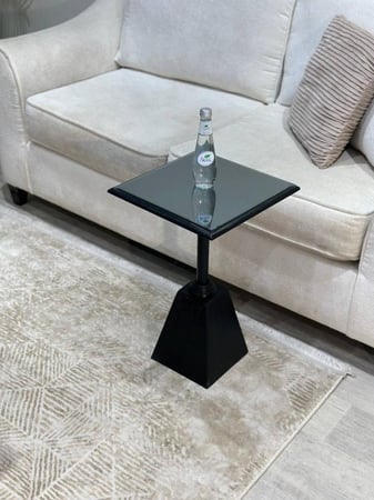 طاولة خدمة بتصميم فاخر