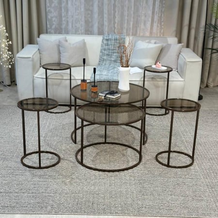 طقم طاولات ضيافة لون بني زجاح بني مع 4خدمه