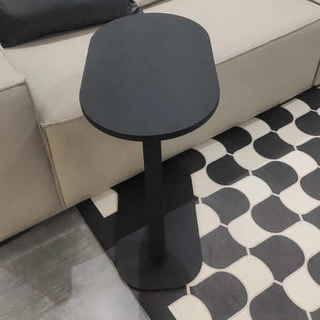 طاولة خدمه اسود