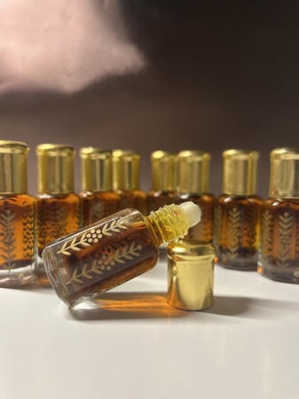 ( مخلط فتشة البخور  ) زيت عطري مركز
