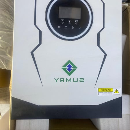 محول من الطاقة الشمسية بقوة 1800واط وخروج 220فولت العمل على 12فولت من البطارية