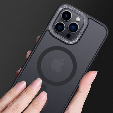 جراب جوي مغناطيسي بإطار معدني أنيق مضاد للصدمات من شركة كوما العالمية ايفون 14/14بلس/14برو/14/برو مكس/ لون أسود