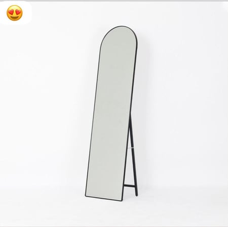 مرايا بارتي اسود