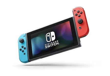 جهاز  نتيندو سويتش مزود بوحدات تحكم Joy-Con باللون الأزرق النيون والأحمر النيون
