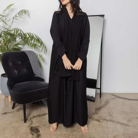 عبايه سوداء