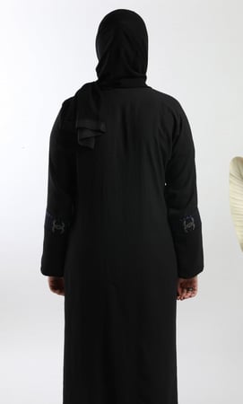 عباية سوداء وكلفة تصميم بسيط وراقي 5085