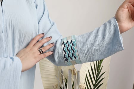 عباية بلونة باللون السماوي 5076