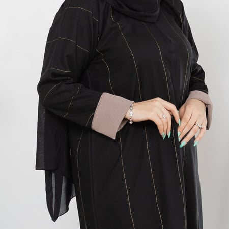 عباية سوداء كلاسيك N1028