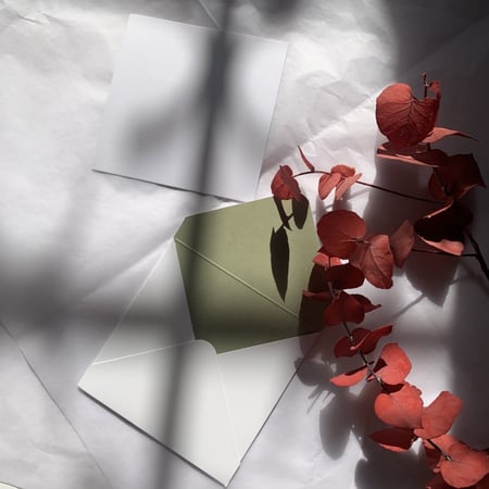 رسالة حب وفرح وموده وتهنئة نترجم مشاعركم برسالة♥️