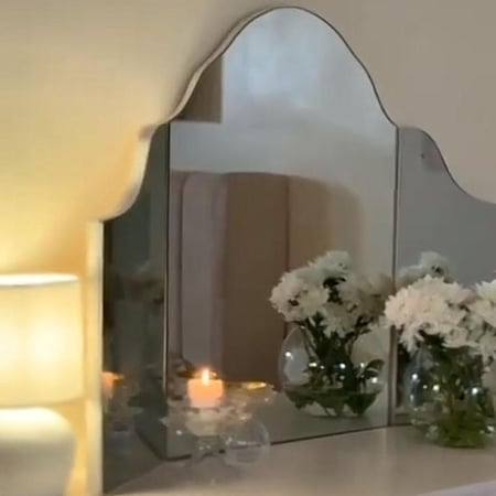 مرايا تسريحة