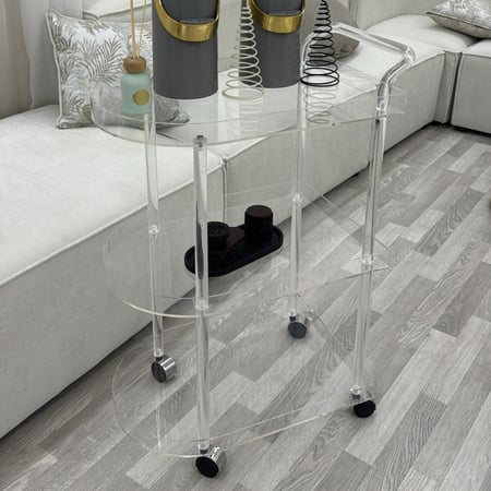 عربية تقديم