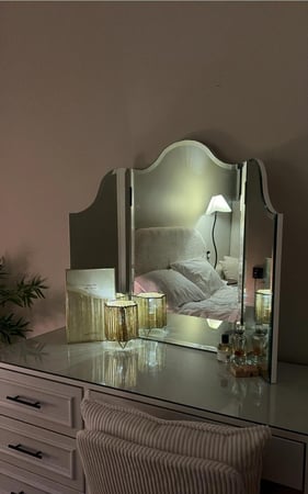 مرايا تسريحة كلاسيك