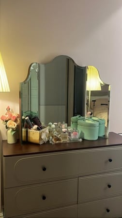 مرايا تسريحة كلاسيك