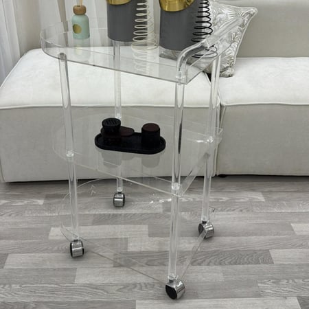 عربية تقديم اكرليك