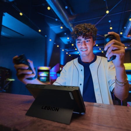 لينوفو - كمبيوتر ألعاب محمول Legion جو