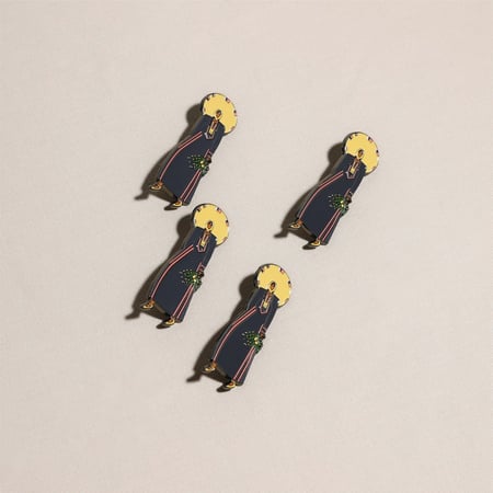 بنز أم شدا  Om Shada Pin I