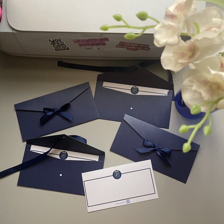 كرت ( كتابتها في الملاحظات )