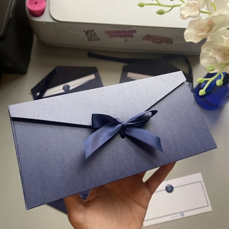 كرت ( كتابتها في الملاحظات )