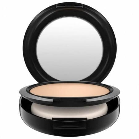 بودرة وجه من ماك ستيديو فكس - NC30