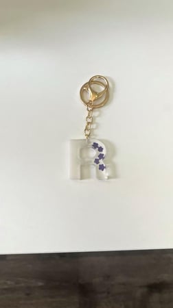 ميداليه مفتاح بالورد