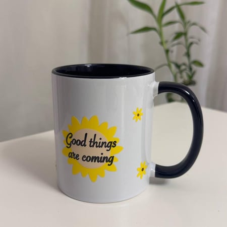 كوب مور بحواف ملونة