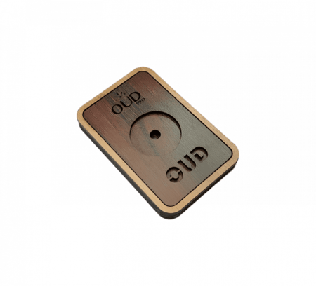 القاعدة الخشبية لتثبيت العود من Oud Pro