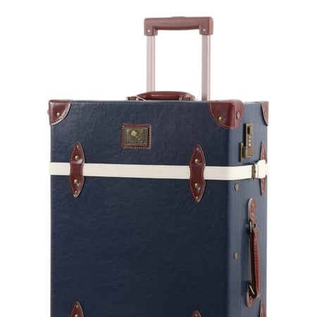 طقم حقائب السفر الكلاسيكية: أناقة لا تفنى ومتانة لا تضاهى -  مصنوع من الخشب الصلب والجلد المقوى عالي الجوده - مقاوم للكسر