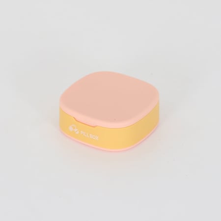 منظم حبوب يومي